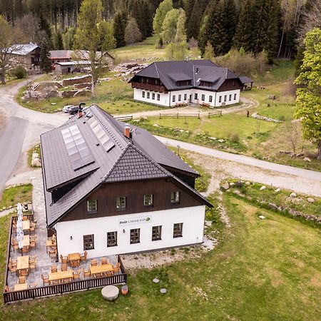 Dvur Liskovy Vrch Hotel Strazny Buitenkant foto