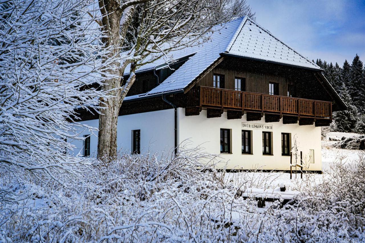 Dvur Liskovy Vrch Hotel Strazny Buitenkant foto