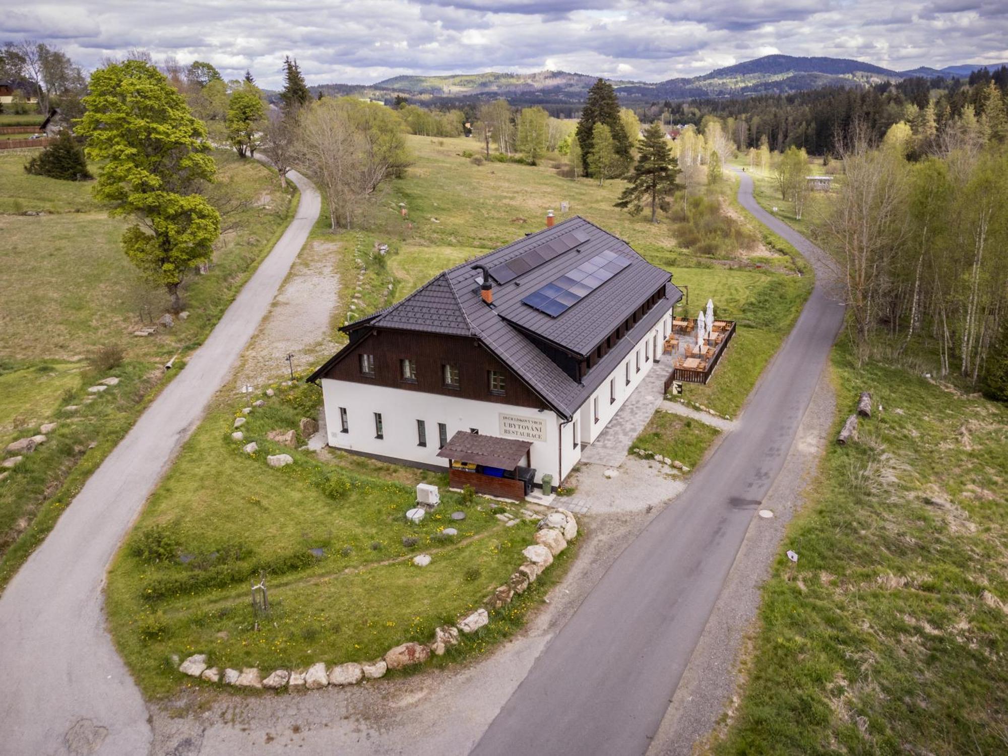 Dvur Liskovy Vrch Hotel Strazny Buitenkant foto